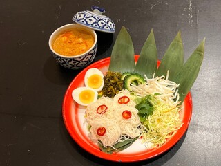 Sukhumvit Soi 39 - 四月はタイの水かけ祭り！特別メニューです。