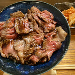 吾輩は虎である。 - 特上・熱狂する焼肉丼肉増し