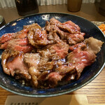 吾輩は虎である。 本店 - 特上・熱狂する焼肉丼肉増し
