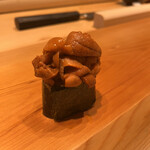 すが弥 - ウニ。すごい大盛りです。痛風のため辞退。連れが2個食べました。