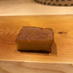 すが弥 - 玉。上質のカステラみたい。