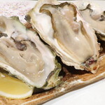 田舎家 旬 - 能登直送カキ（生）※三ヶ