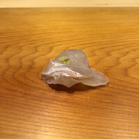すが弥 - ヒラメ。少し味が薄いか。。