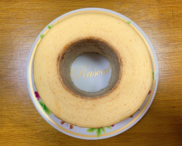 『高さ7.5cmのバウムクーヘン』by りす3 東京バウムクーヘン 本社直売所 （美松製菓） とうきょうスカイツリー/バームクーヘン [食べログ]