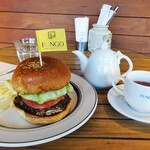 FUNGO - 平日ランチ：クラシックハンバーガー、紅茶（ホット）
