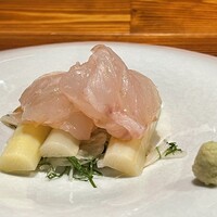 WINE食堂 緒乃 - “ クエとアスパラのサラダ ”