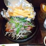 モンキー・ダイナー - ちょっとアップ。