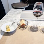 La Brianza - この日のお料理に合わせて選んで下さったワインはモンテプルチアーノ・ダブルッツォ。軽快な印象の赤ワイン