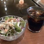 コナヤ - ランチのサラダとドリンク
