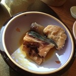 旅館さざれ石 高島 - カンパチ、里芋、牛蒡の煮付け