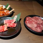 Yakiniku Goen - タン、アバラ、やわらかハラミ、ホルモン