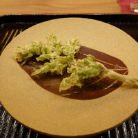 鎌倉 北じま - タラの芽の天ぷら