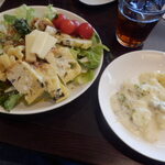 レストラン＆バー｢SKY J｣ - 大皿でサラダだ