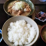 にしみや食堂 - 料理写真:モツ煮込み定食750円