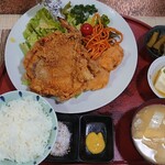 正和食堂 - 『山賊定食(中)』(税込み1200円)。