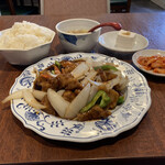 中国東北料理　美食村 - 黒酢酢豚（780円）