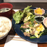 ブック＆カフェ喫茶去 - 