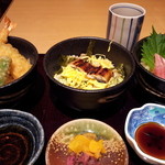 江戸川 - 三色丼９８０円　３種類のミニ丼です。吸い物付き。
