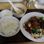 中国料理 御舟 - 酢豚定食 850円(2022年3月）