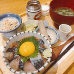 Imagawa Shokudou - ごまさば丼～醤油だれ780円 +定食セット(だし汁、食前酢、漬物、小鉢、みそ汁）300円