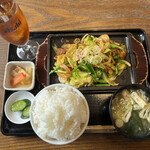 わ楽 - ホルモン炒め定食　930円税込　R4.3.30