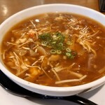 China Table 花木蘭 - タラバガニ肉入りフカヒレ麺(¥1,738)