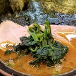 豚骨醤油ラーメン 王道家 柏店 - 