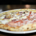 Motive Pizzeria E Caseificio - ２０２２年３月再訪：フンギ3種と熟成ラード☆