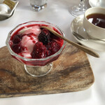 ビストロ ル ブルジョン - ブラマンジェ/紅茶