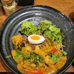 SPICY CURRY 魯珈 - ろかプレート(ゲーン・ガリー・ガイ～宮崎県産手羽元のイエローカレー～)