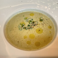 LE PORTIER Par Aux Delices de dodine Toranomon - キャベツとアスパラの旨味が出ているスープ