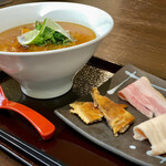 豚白湯創作麺処 友池 - 