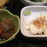 ごはん屋 一ノ剱 - 小鉢牛スジ煮込  とろとろ豆富