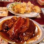 南昌飯店 - 豚の角煮＆焼きワンタン
