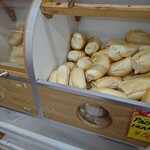 ムゲンフーズ・スズカ - 1階スーパーのフランスパン 58円