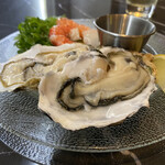 Oyster&Grillbar #lemon - シーフードプラッター(生牡蠣、帆立、エビ、サーモン)