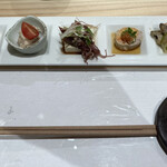 Yamashou - 前菜(右から南蛮、あん肝、ホタルイカ、自家製まぐろフレーク、つぶ貝)