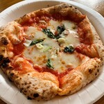 Pizza 八千代 - 満点にんにくマルゲリータ…税込1000円