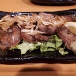 Okinawa Ryour Shima Sakaba Garakuta - アグー豚のネギ塩タン焼き