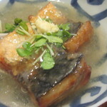 おいしい台所12カ月 - 熱々の鯖のからあげが、大根おろしがたっぷり入ったスープに入っています。