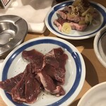 肉の佐藤 ジンギスカンとラムしゃぶ店 - 赤身ステーキとラムハツ