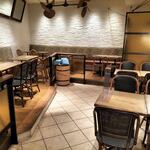 デリス タルト&カフェ - 奥の座席