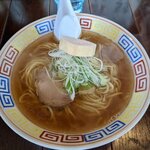 餃子と麺 いせのじょう - しょうゆラーメン