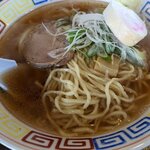 餃子と麺 いせのじょう - しょうゆラーメンアップ