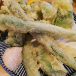 Maruhide Sengyo Tenfutsu Kaichi Ten - 春野菜の天ぷら。