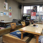 さか本そば店 - 独り占めテレビ席も今日は空席だなぁ。