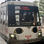 さか本そば店 - 間近で見ると、ちょっと怖い顔つき。