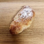 レ パン ファボリ - 天然酵母プチパン いちじくくるみ 160円
