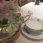 アピシウス - ハーブティー