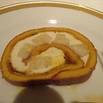 アピシウス - パイナップルロールケーキ